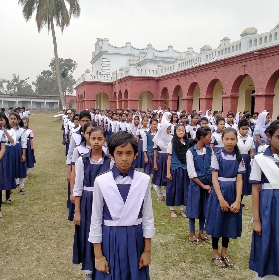 জি কে পাইলট উচ্চ বিদ্যালয়ের শিক্ষার্থী