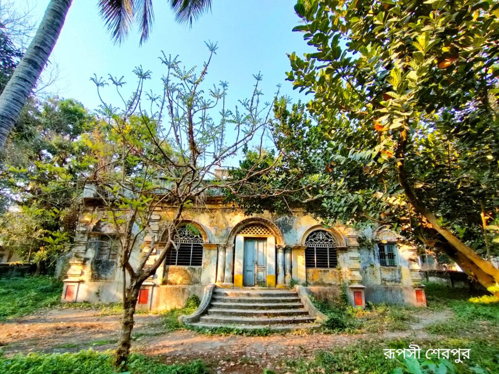 নয়আনী জমিদার বাড়ি
