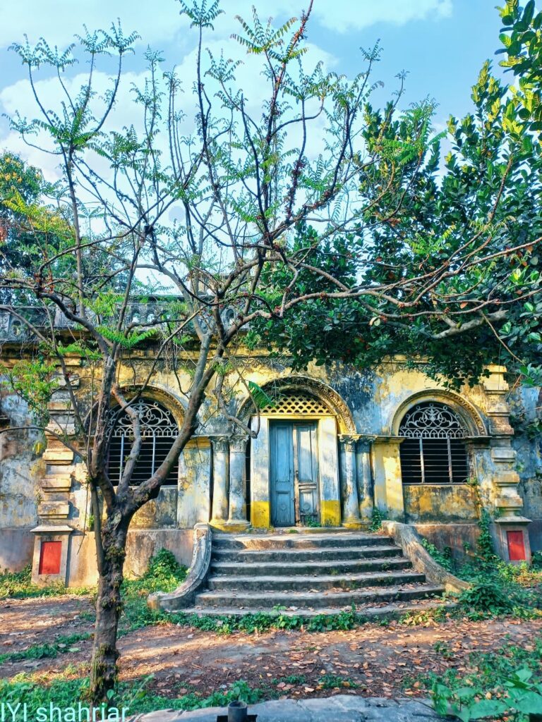 নয়আনী জমিদার বাড়ী