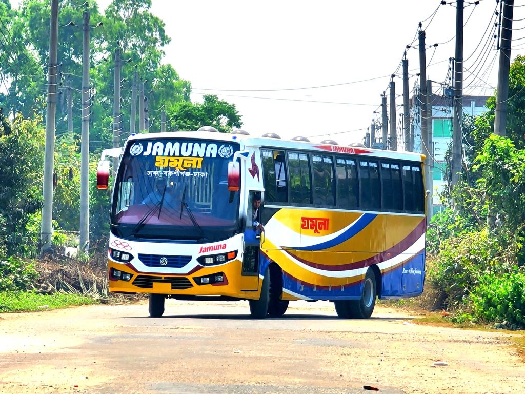 বকশীগঞ্জের যমুনা এন্টারপ্রাইজ বাস