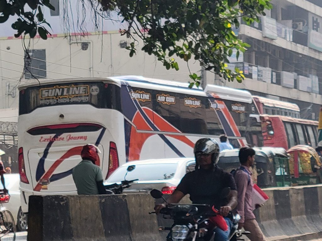 Sun Line AC Bus